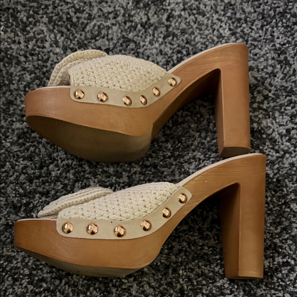 Steve Madden Beige Crochet Heeled Mules - Picture 3 of 4